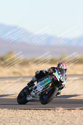 media/Dec-07-2025-CVMA (Sun) [[3e7d2de5dc]]/Race 16-Formula Middleweight/